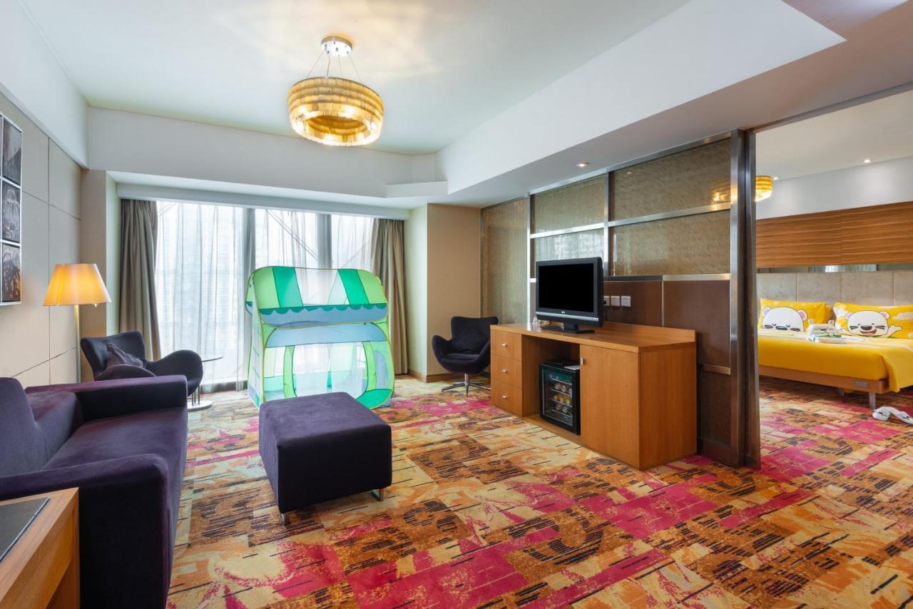 Holiday Inn Binhai Тяньцзинь Экстерьер фото