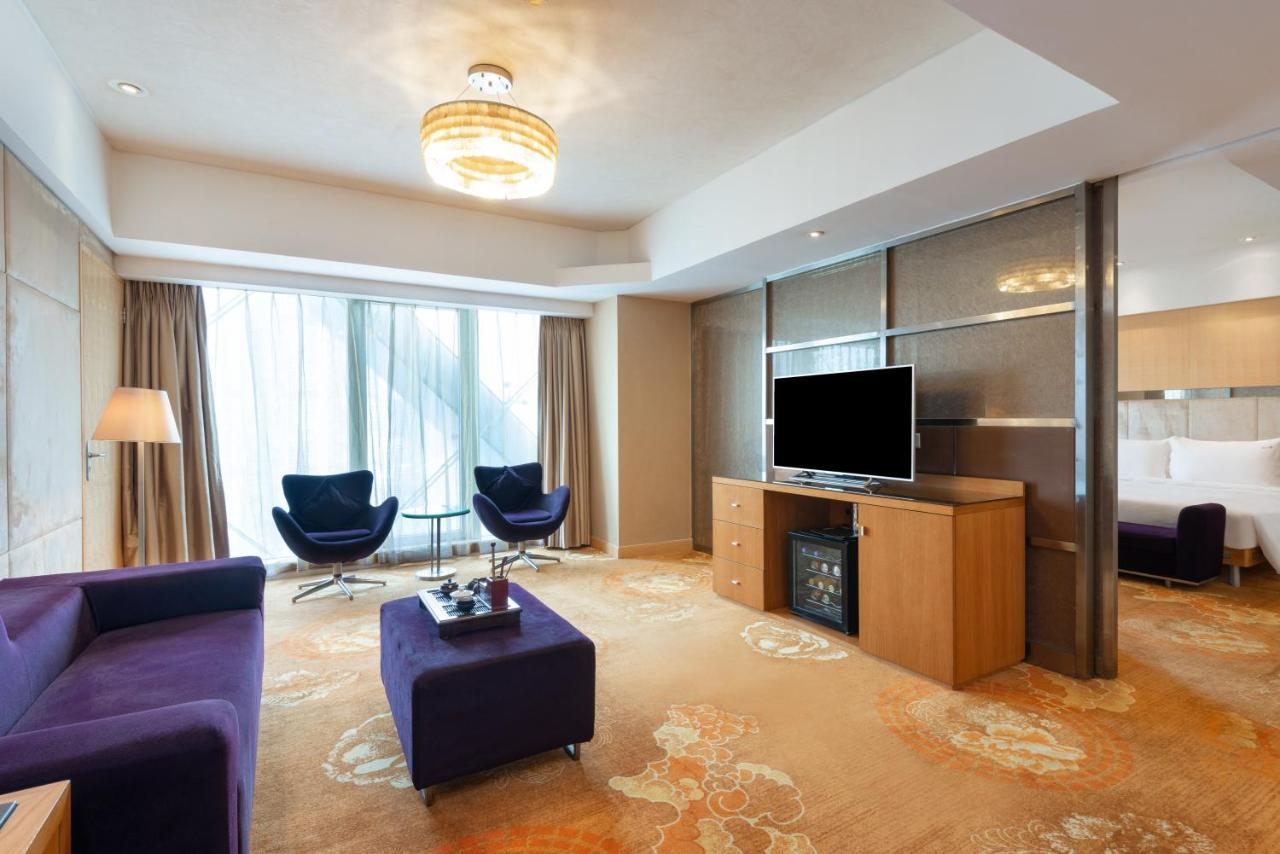 Holiday Inn Binhai Тяньцзинь Экстерьер фото