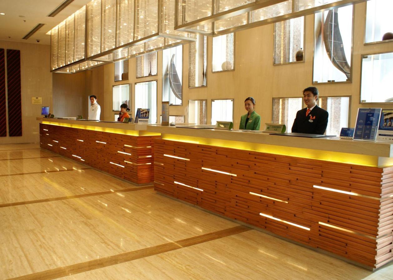 Holiday Inn Binhai Тяньцзинь Экстерьер фото