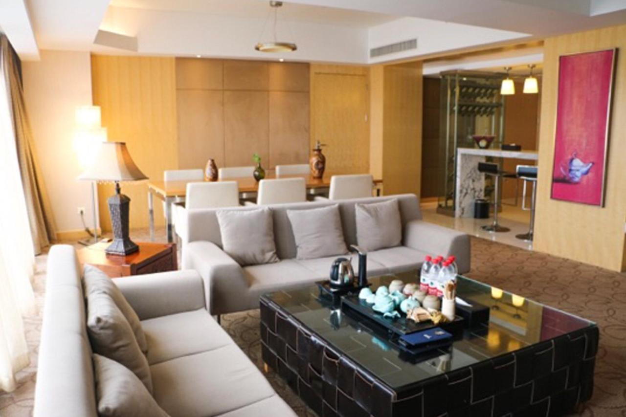 Holiday Inn Binhai Тяньцзинь Экстерьер фото