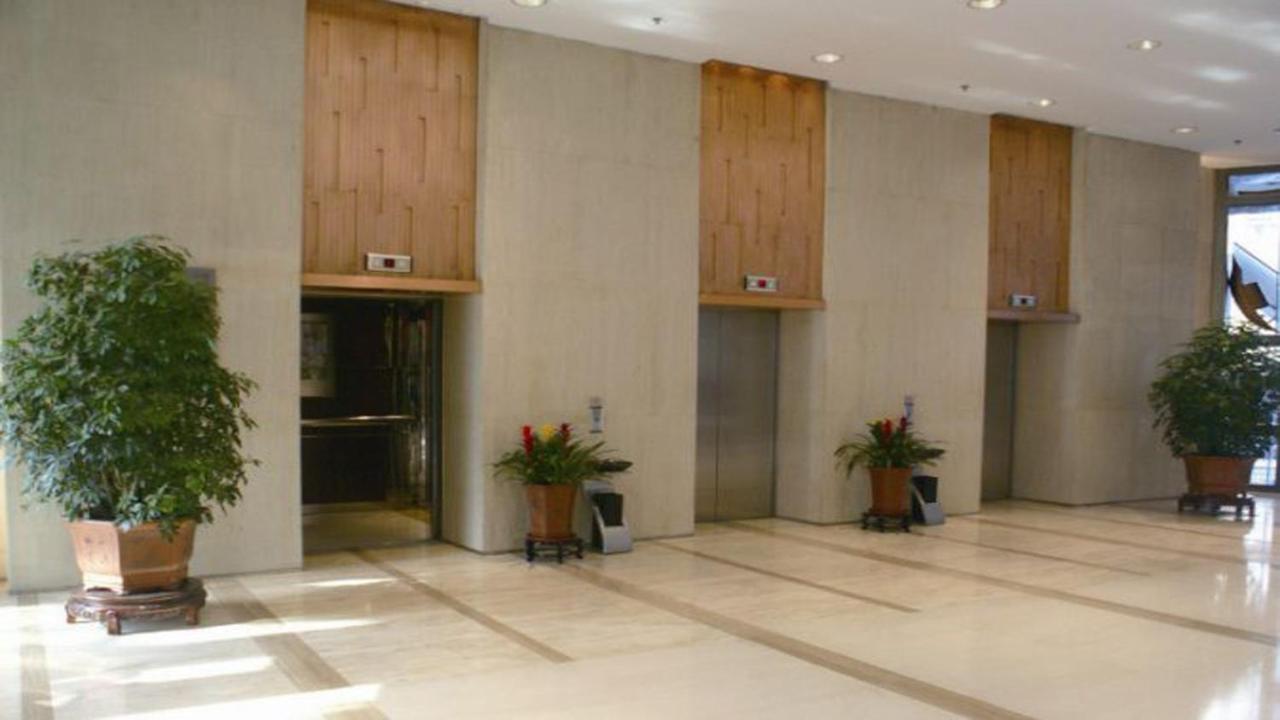 Holiday Inn Binhai Тяньцзинь Экстерьер фото